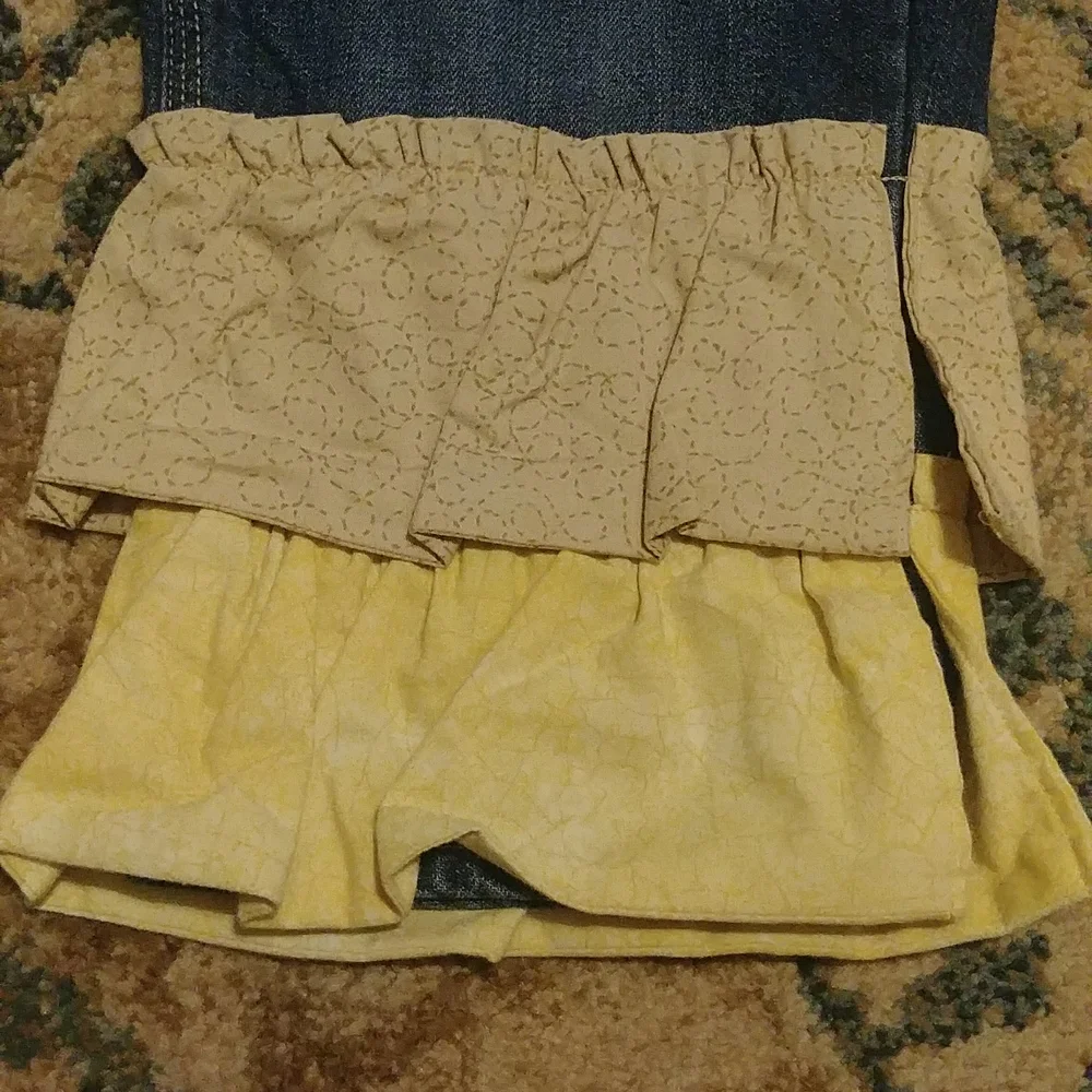 Rare Vintage Oshkosh Bgosh Vestbak With Bees Ruffles On Hem Of Overalls